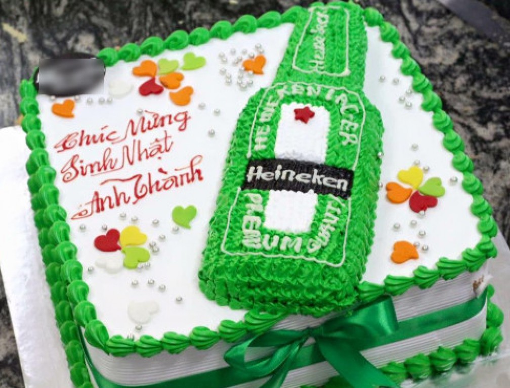 
			Đẹp mắt với mẫu bánh kem in logo nắp & chai bia Tiger, Heineken,...
		